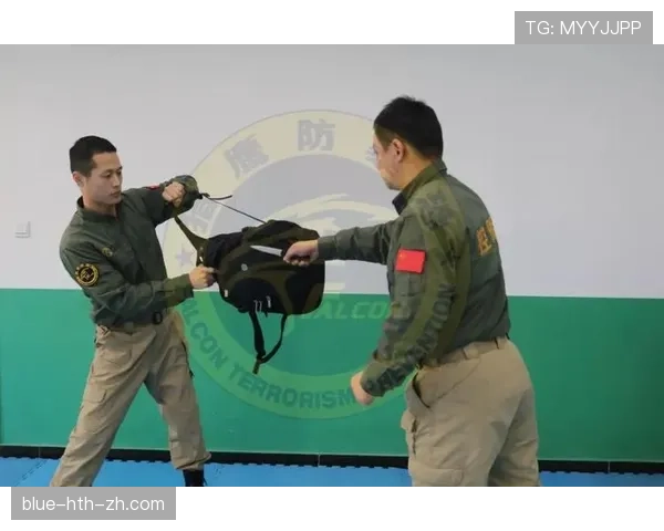 危险动作判罚原则：即使无接触也可判犯规的情形